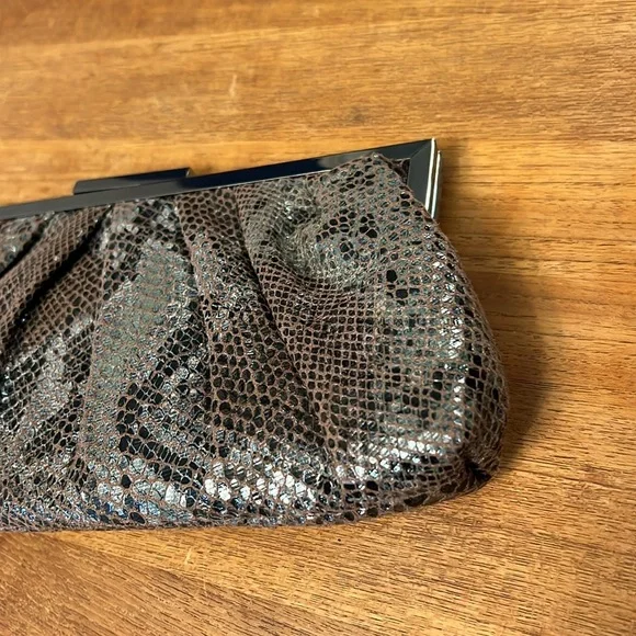 OLGA BERG SNAKESKIN CLUTCH/SHOULDER BAG - Picture 2 of 16